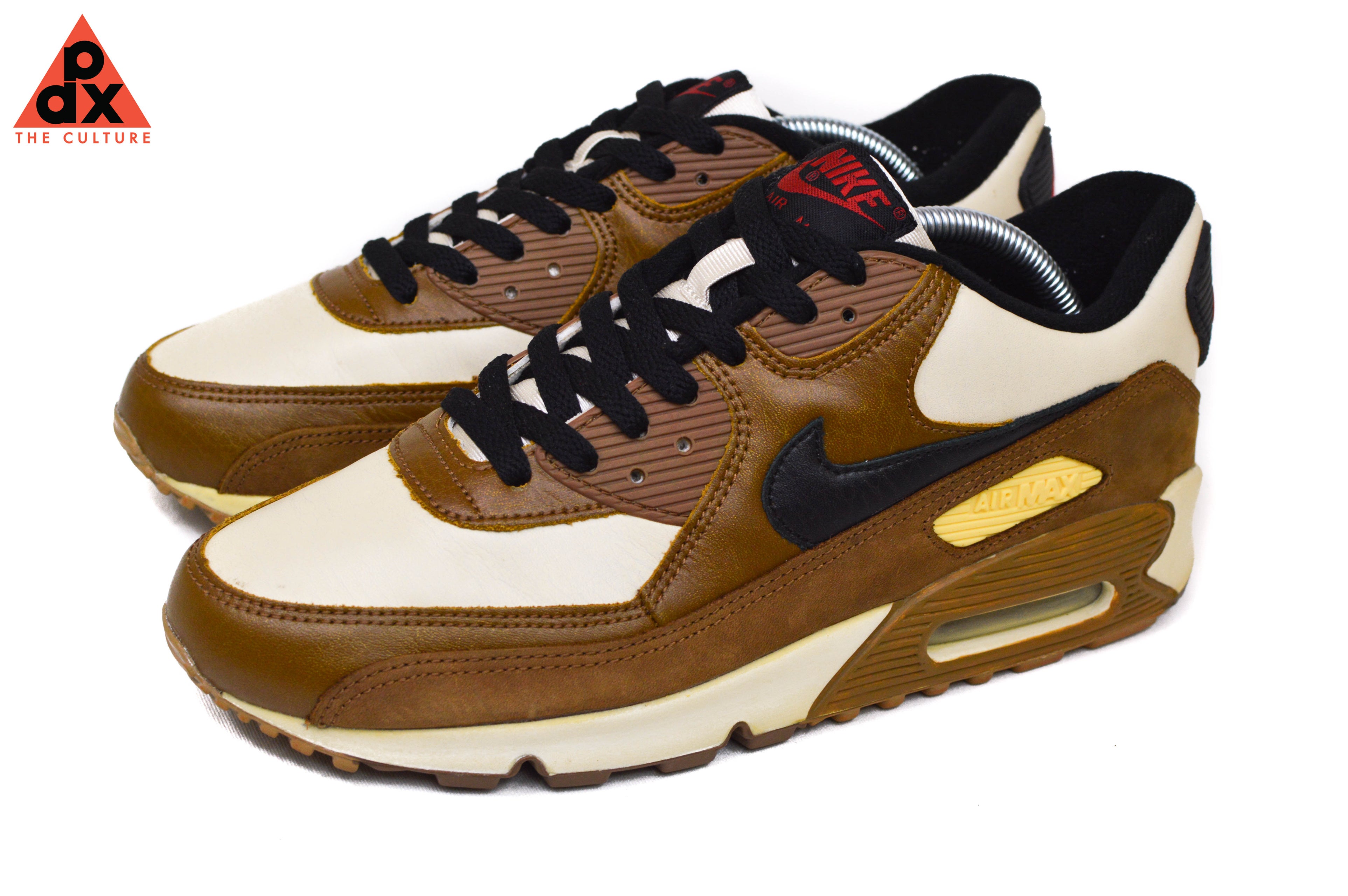 nike air max 2002 gold